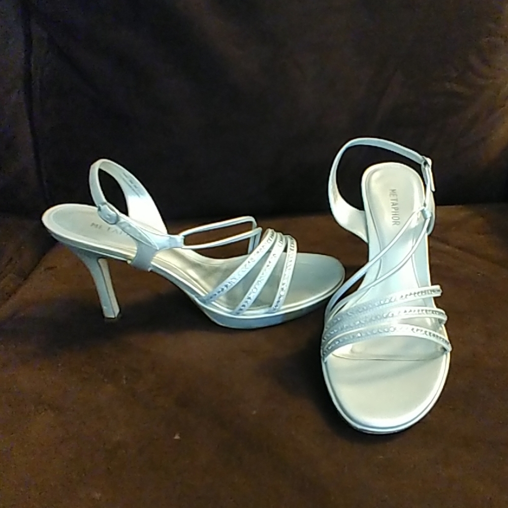 Women's shoes